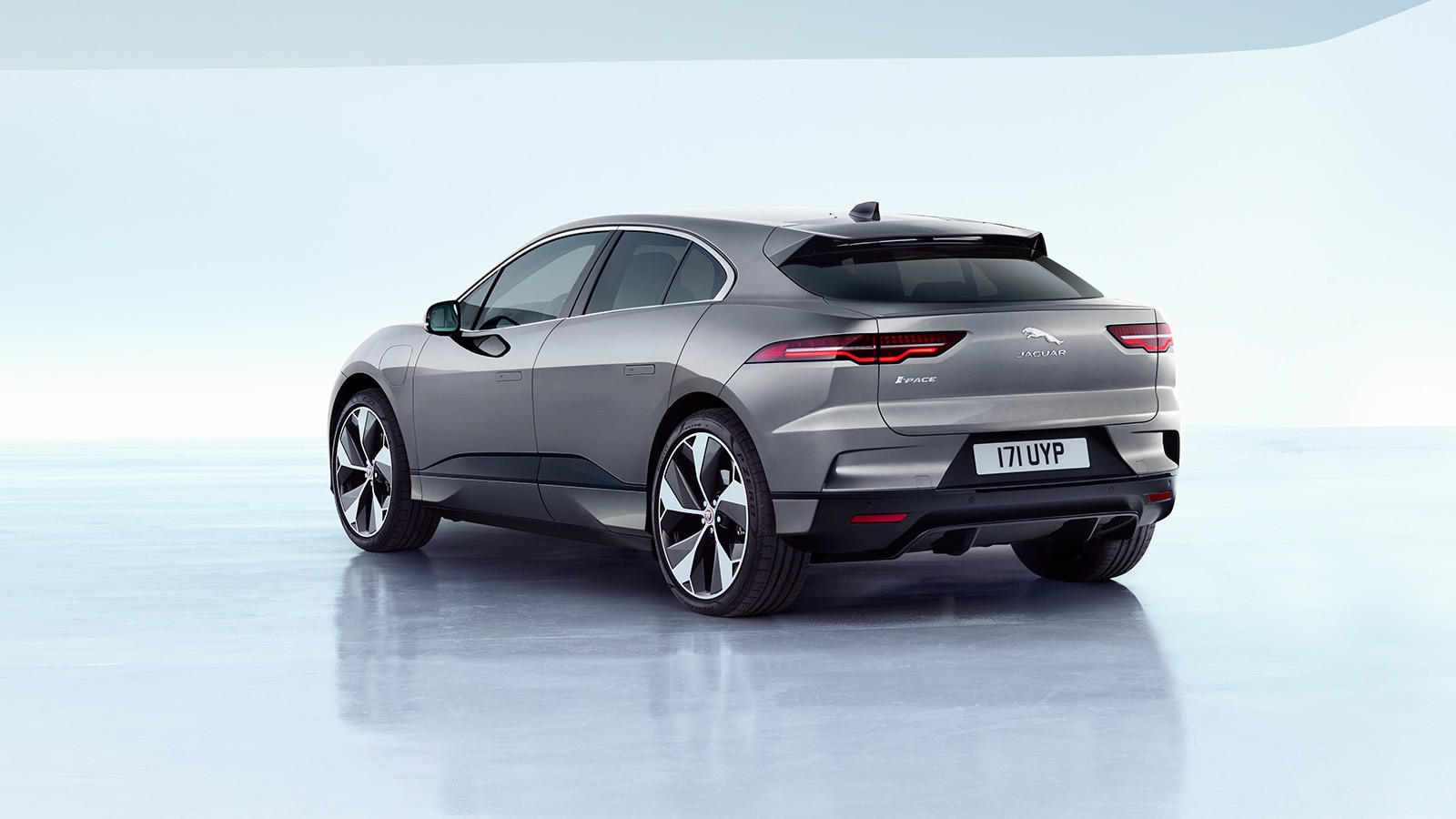 Купить новый Jaguar I-Pace | Цена электромобиля Ягуар Ай Пейс 2023-2024 в  Москве